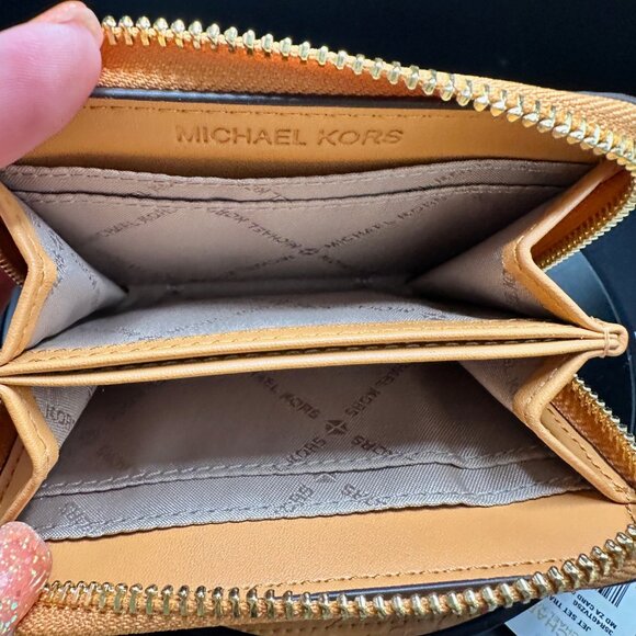 Michael Kors Jet Set Travel Zip Around Card Case Wallet - NWT - Picture 6 of 7